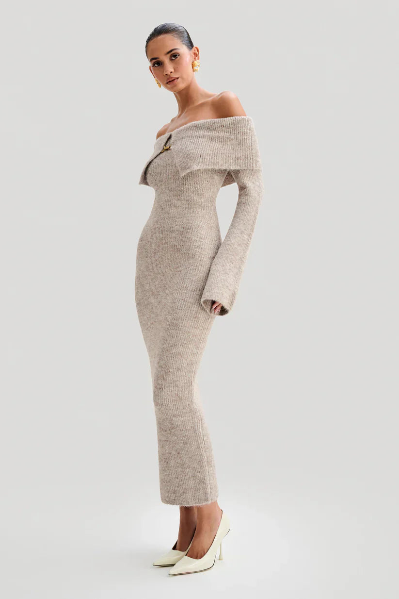 Sukienka midi Off-Shoulder Fluffy Knit